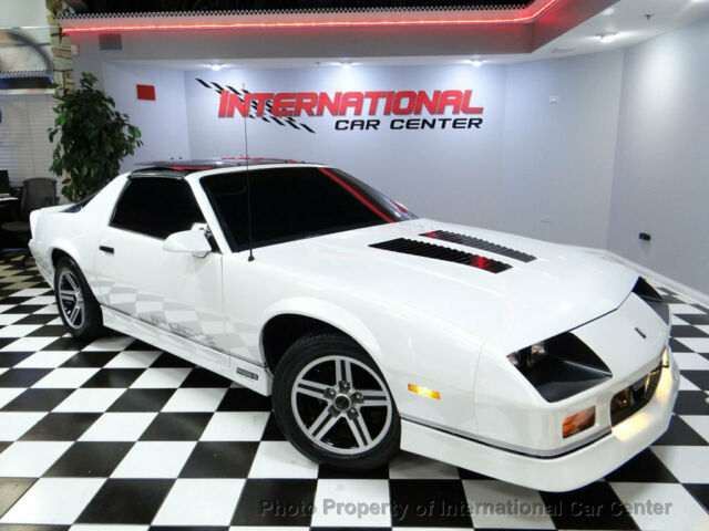 Chevy Camaro IROC-Z Coupe C&C T-Tops T.P.I New Paint Tasteful Upgrades Must See! 1987 Chevrolet Camaro