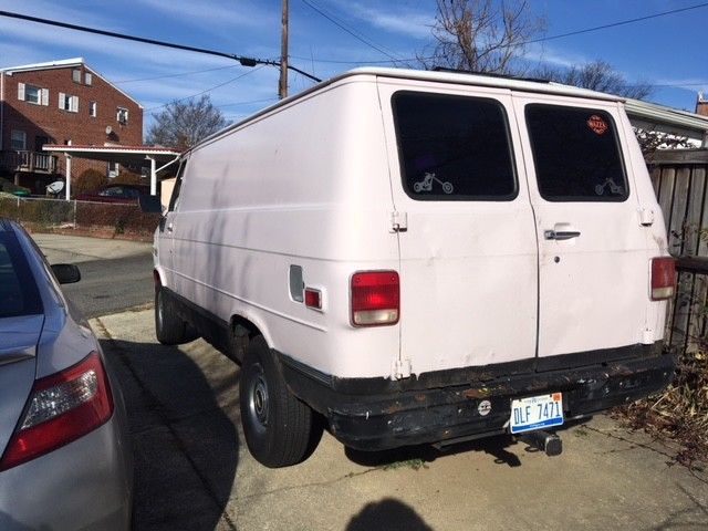 1993 Chevrolet G20 Van - photo 2