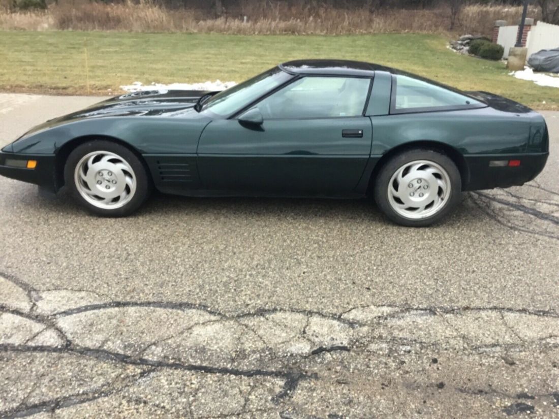 Chevy (Chevrolet) Corvette, Removable Glass Roof, Drives Excellent 1994 Chevrolet Corvette