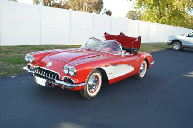CHEVY CORVETTE 2X4 CARB 270 HP NO RESERVE 1960 Chevrolet Corvette CONVERTIBLE