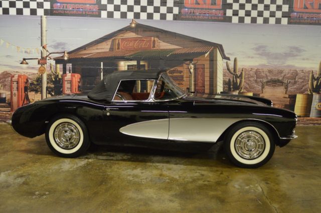 1957 Chevrolet Corvette CONVERTIBLE - photo 13