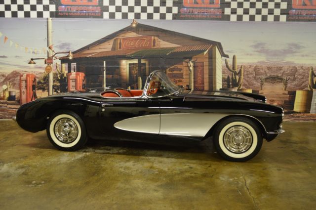 1957 Chevrolet Corvette CONVERTIBLE - photo 3