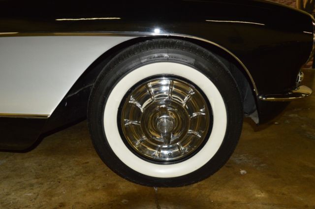 1957 Chevrolet Corvette CONVERTIBLE - photo 4