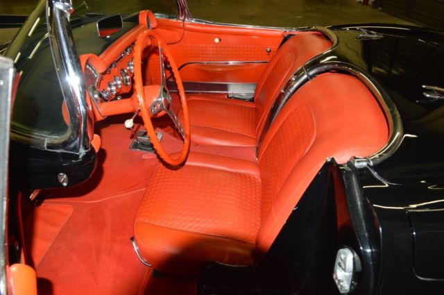 1957 Chevrolet Corvette CONVERTIBLE - photo 7