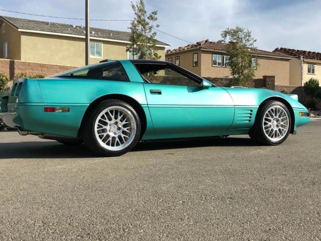 1991 Chevrolet Corvette ZR1 - photo 2