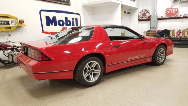 1986 Chevrolet Camaro IROC-Z28 - photo 3