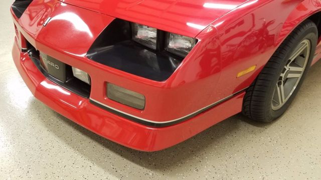 1986 Chevrolet Camaro IROC-Z28 - photo 4