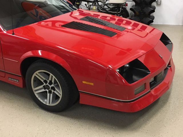1986 Chevrolet Camaro IROC-Z28 - photo 6