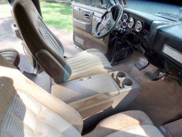 1982 Chevrolet C-10 K30 3+3 5.9 CUMMINS DIESEL 4X4 3500 SILVERADO K 30 - photo 10