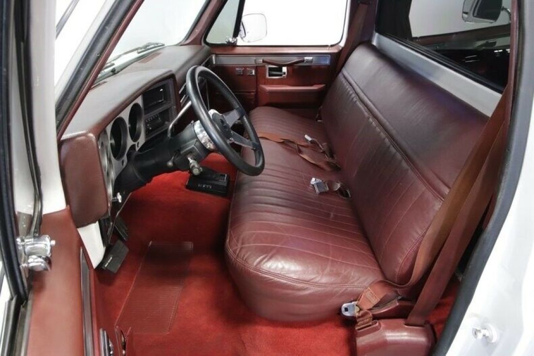 1987 Chevrolet Silverado 1500 K-10 4x4 - photo 5