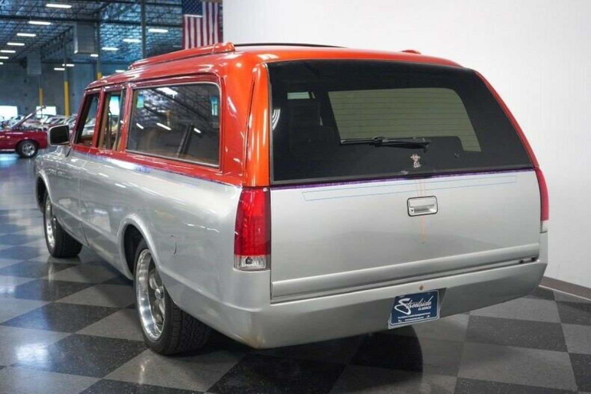 1972 Chevrolet Suburban Custom - photo 11