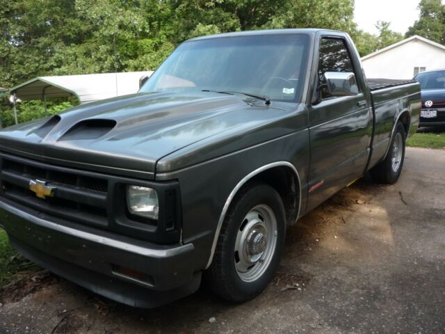 1982 Chevrolet S-10 truck - photo 3