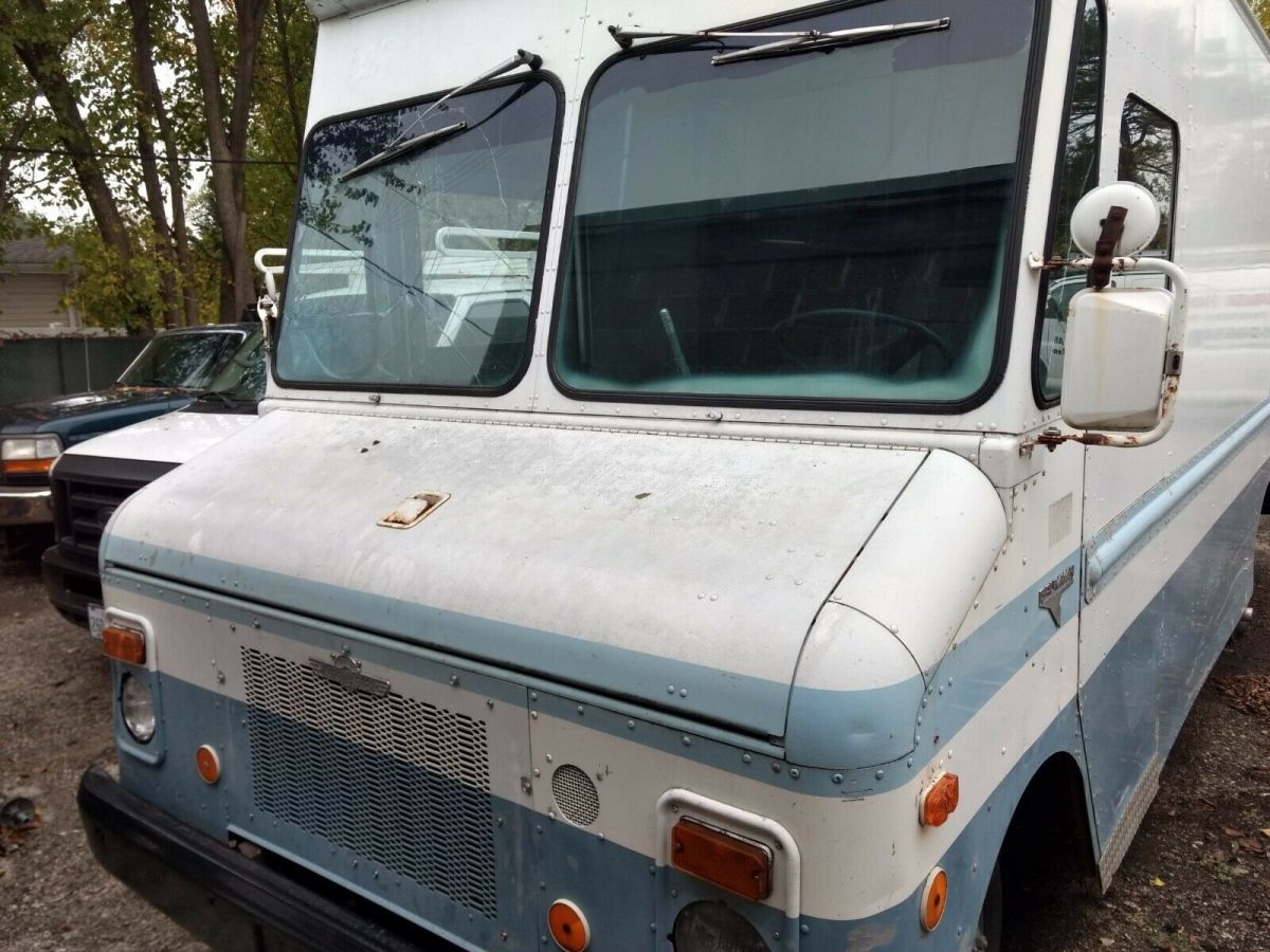 Chevy step Van Curbmaster P30 1979 Chevrolet P30
