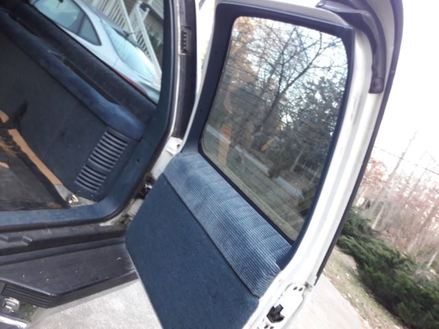 1994 Chevrolet Suburban - photo 13