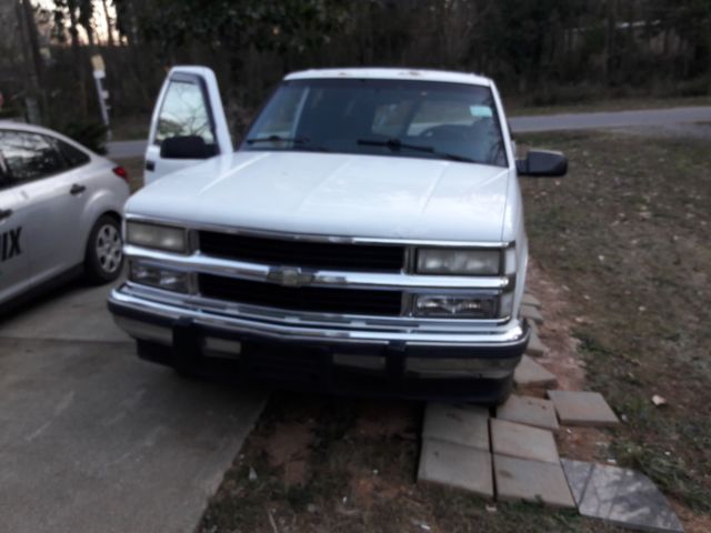 1994 Chevrolet Suburban - photo 3