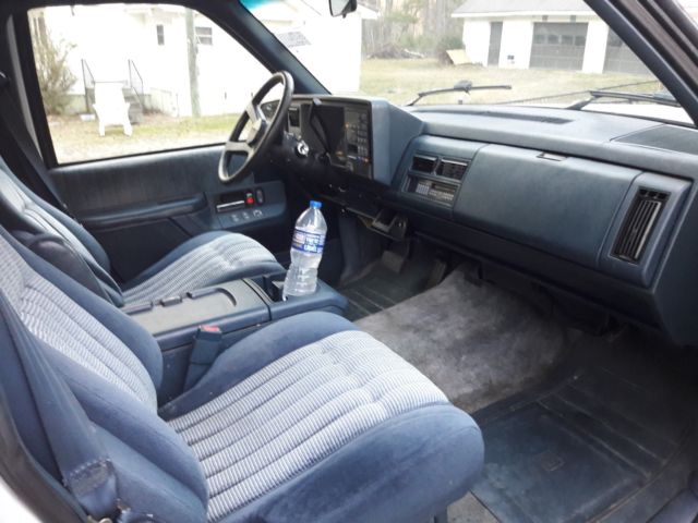 1994 Chevrolet Suburban - photo 9