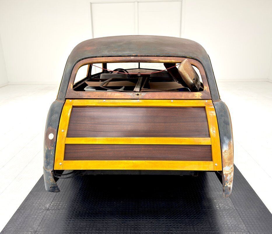 1950 Ford Deluxe Country Squire Station Wagon - photo 4