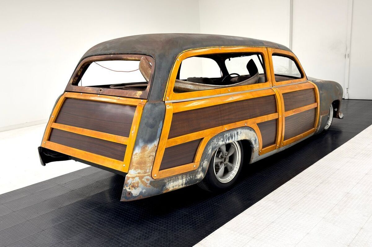 1950 Ford Deluxe Country Squire Station Wagon - photo 5