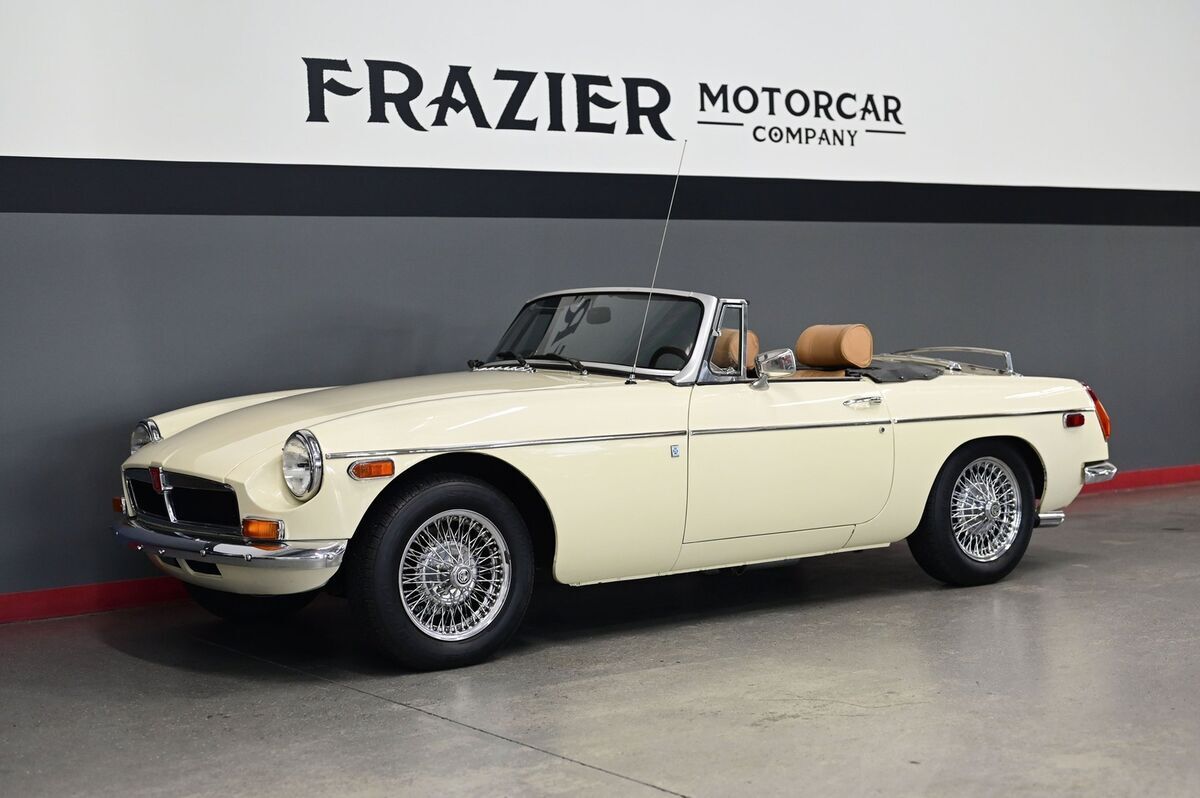 1974 MG MGB - photo 2