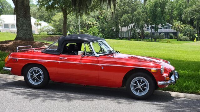 1974 MG MGB - photo 2