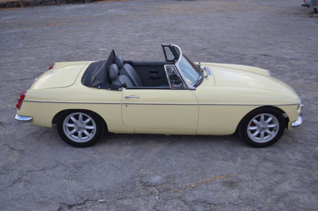 1974 MG MGB - photo 6