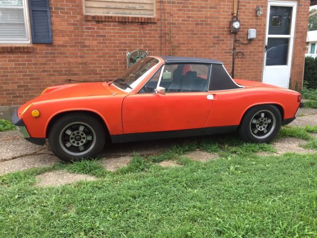 Chrome bumpers, air cooled, 4wheel disc brakes, 5speed manual , RUNS and drives 1972 Porsche 914