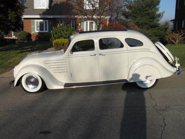 CHRYSLER 1934 AIRFLOW STREET ROD 1934 Chrysler Airflow