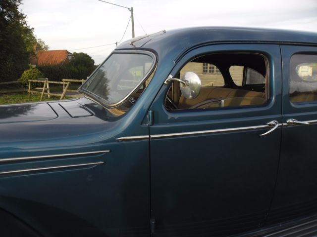 1937 Chrysler Airflow - photo 5