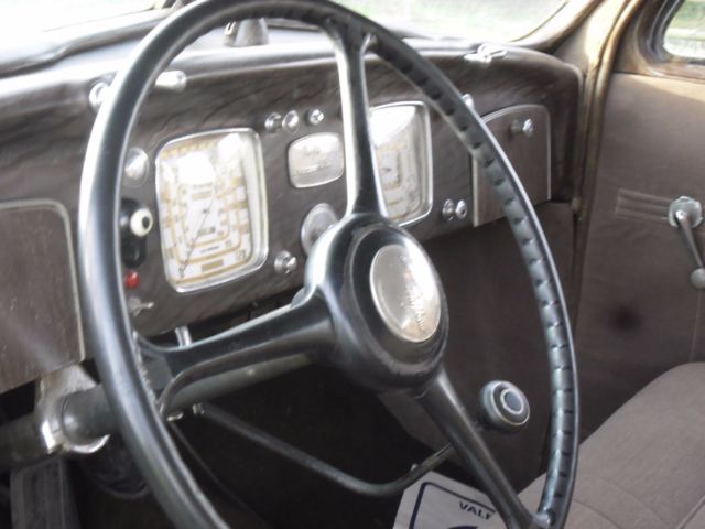 1937 Chrysler Airflow - photo 7