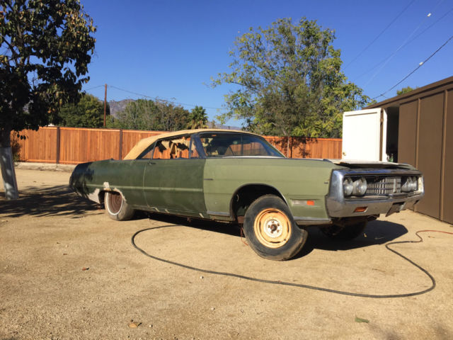 1969 Chrysler 300 Series convertible - photo 2