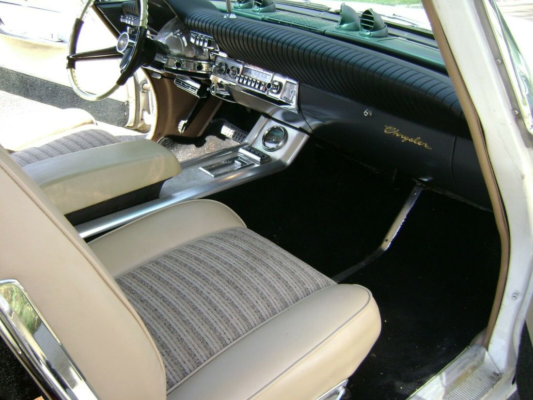 1961 Chrysler 300 Series - photo 10