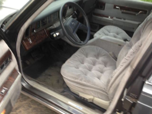 1984 Chrysler Executive - photo 3