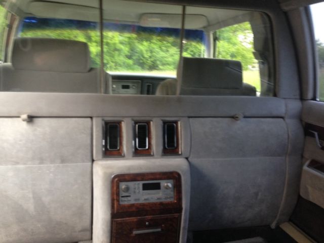 1984 Chrysler Executive - photo 7