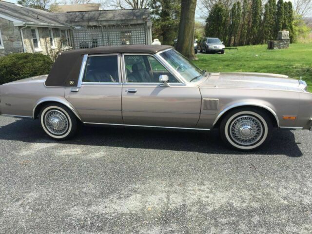 1989 Chrysler Other Luxury Package - photo 2