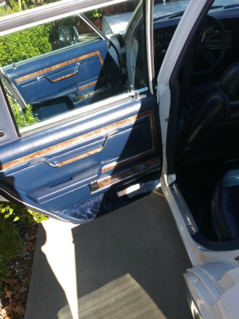 1986 Chrysler New Yorker - photo 4