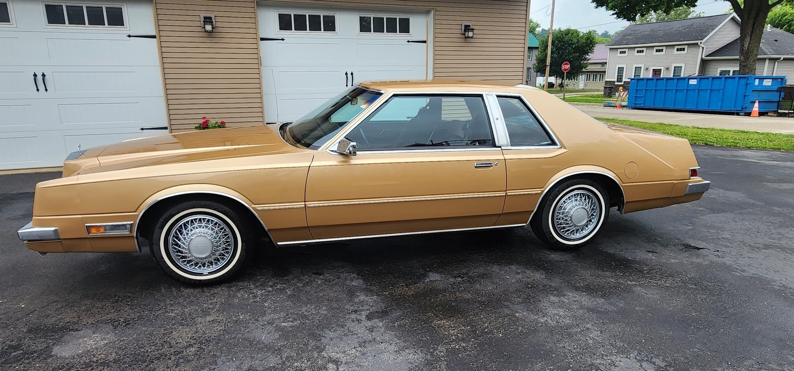 1982 Chrysler Imperial - photo 2
