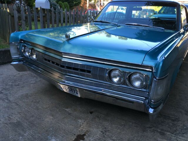 1967 Chrysler Imperial Crown - photo 2