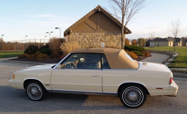 1986 Chrysler LeBaron Mark Cross Edition - photo 3