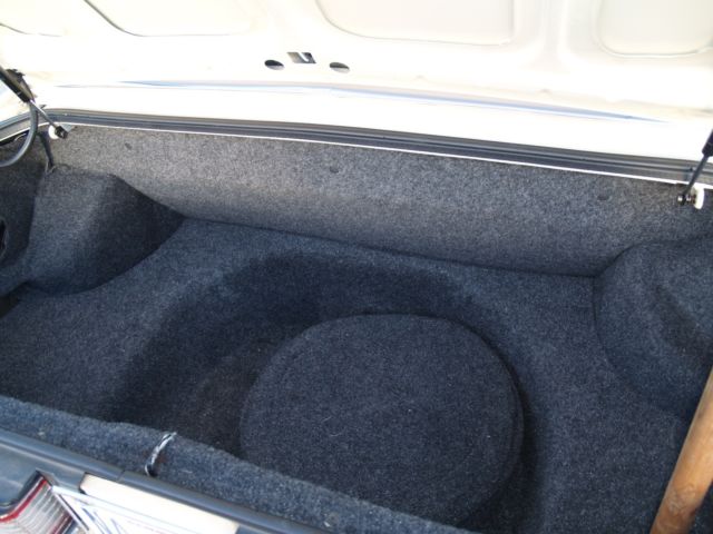 1986 Chrysler LeBaron Mark Cross Edition - photo 8