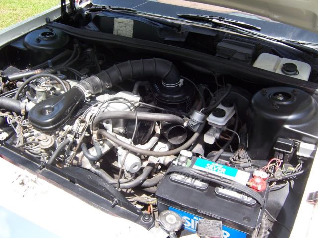 1984 Chrysler LeBaron Town Country - photo 11