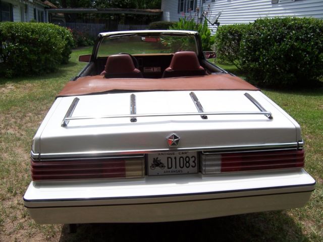1984 Chrysler LeBaron Town Country - photo 4