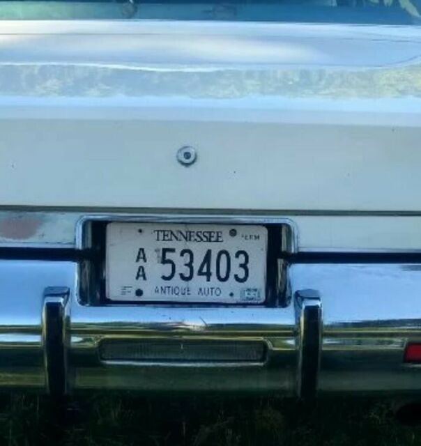 1977 Chrysler New Yorker - photo 2