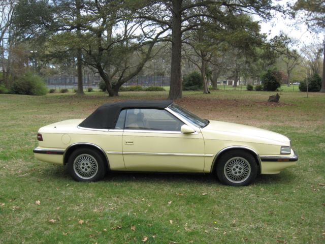 1989 Chrysler TC Maserati Turbo Coupe - photo 2