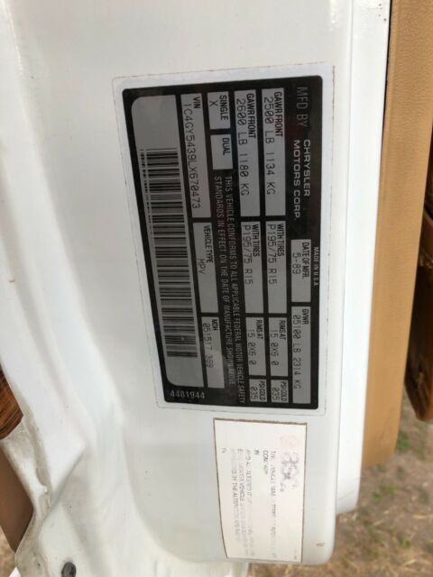 1990 Chrysler Other Town & Country - photo 10