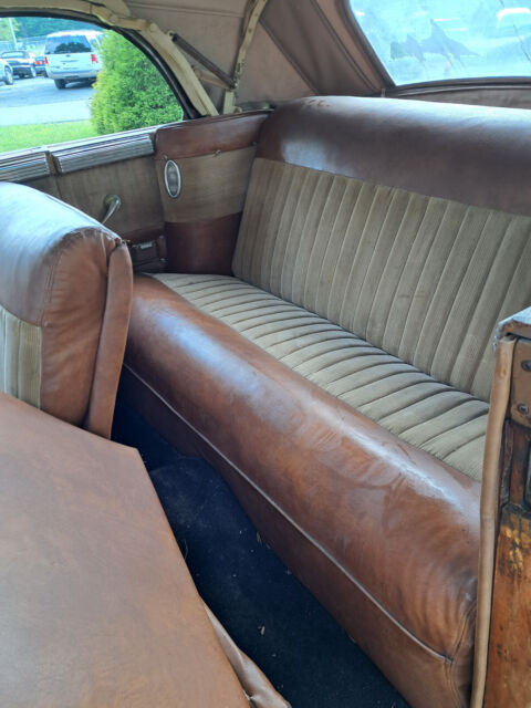 1947 Chrysler Town & Country Woody Convertible - photo 6