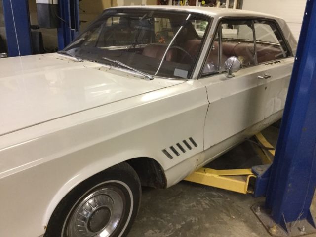 Chrystler 300 with 440-4 barrel 1968 1968 Chrysler 300 Series