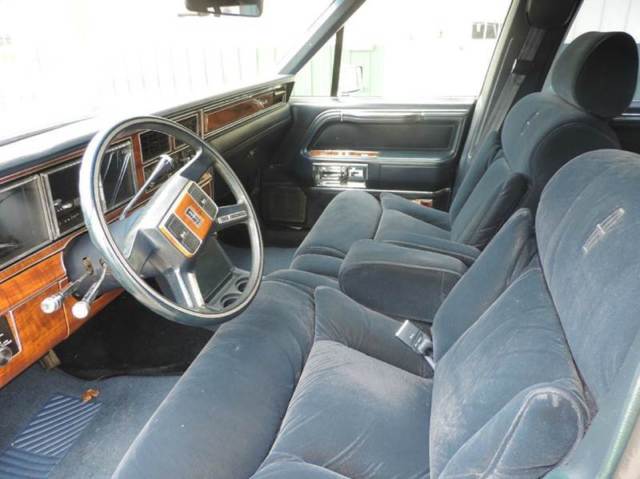 1989 Lincoln Town Car - photo 10