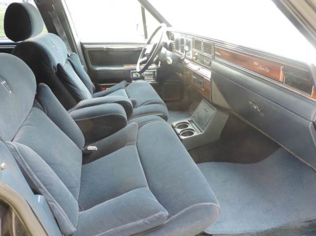 1989 Lincoln Town Car - photo 8