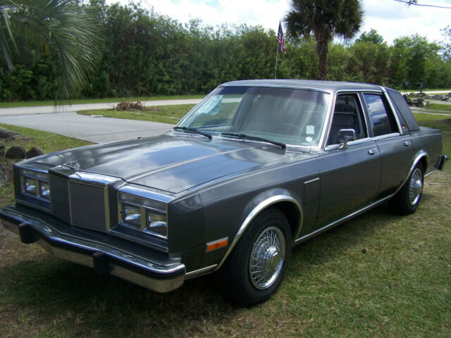 1983 CHRYSLER 5TH AVENUE NEW YORKER