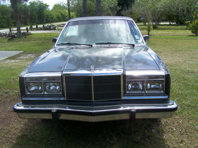 1983 CHRYSLER 5TH AVENUE NEW YORKER - photo 2